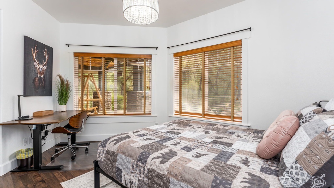Photo of Bedroom in Coarsegold