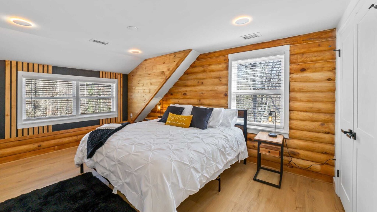 Photo of Bedroom in Lusby