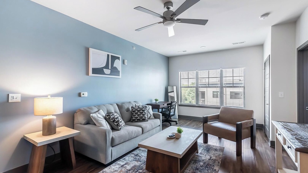 Photo of Livingroom in Hurstbourne