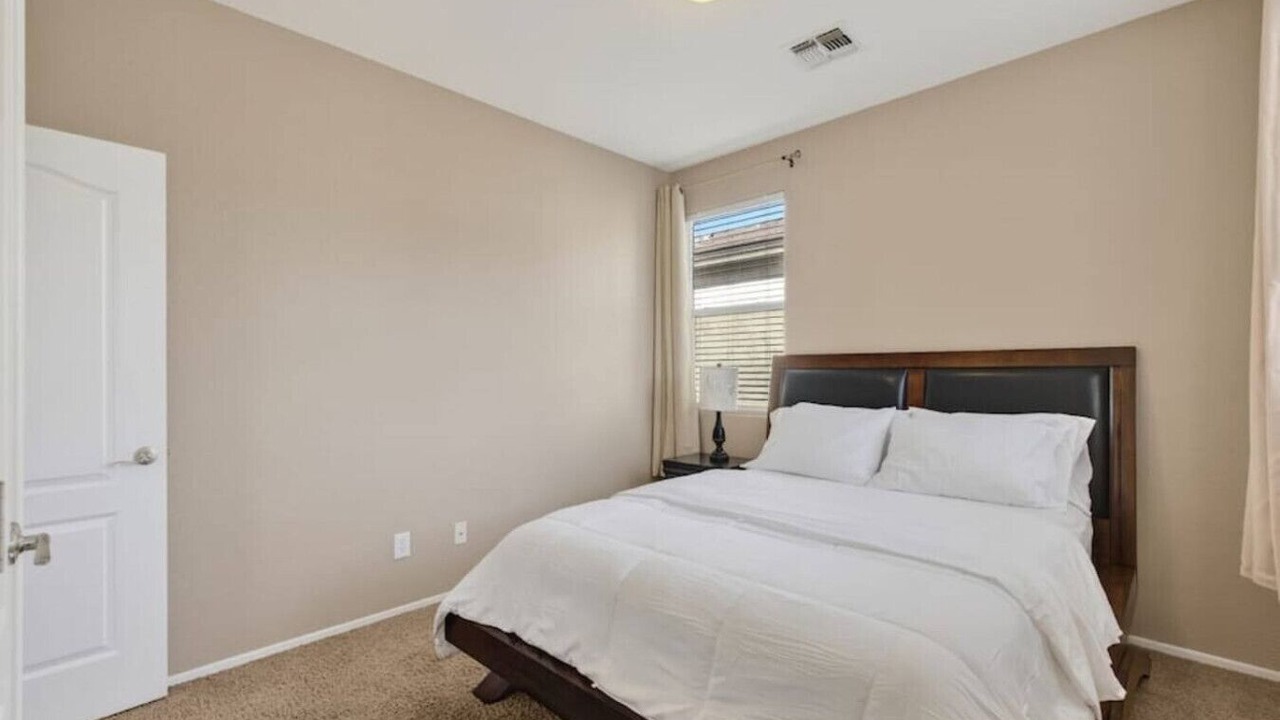 Photo of Bedroom in Desert Springs Village