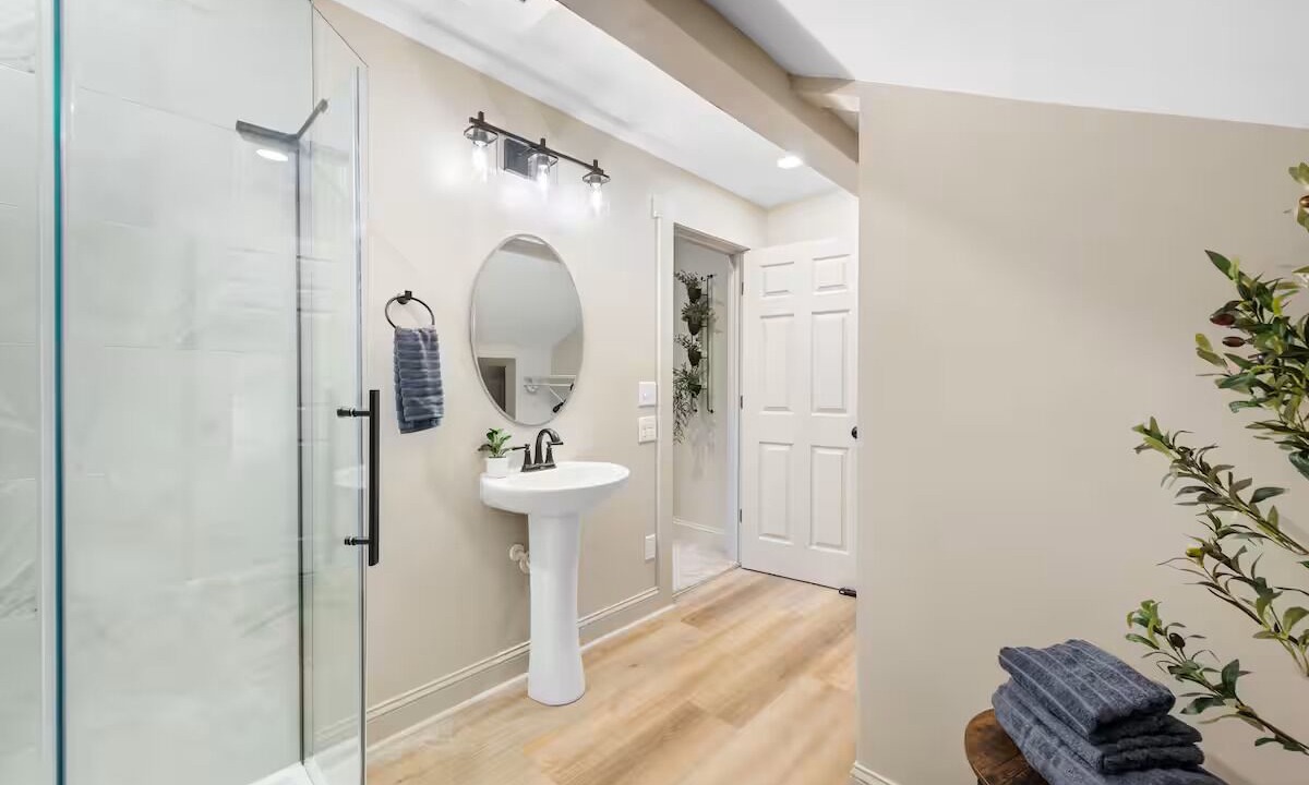 Photo of Bathroom in Lindenwald