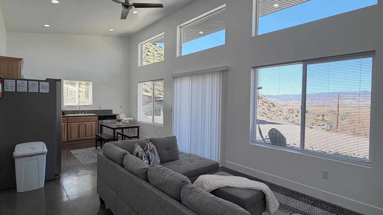 Photo of Livingroom in Sevier County