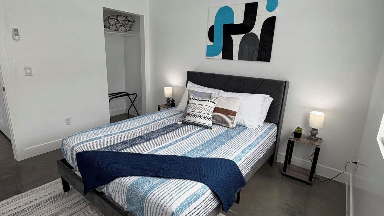 Photo of Bedroom in Glenwood