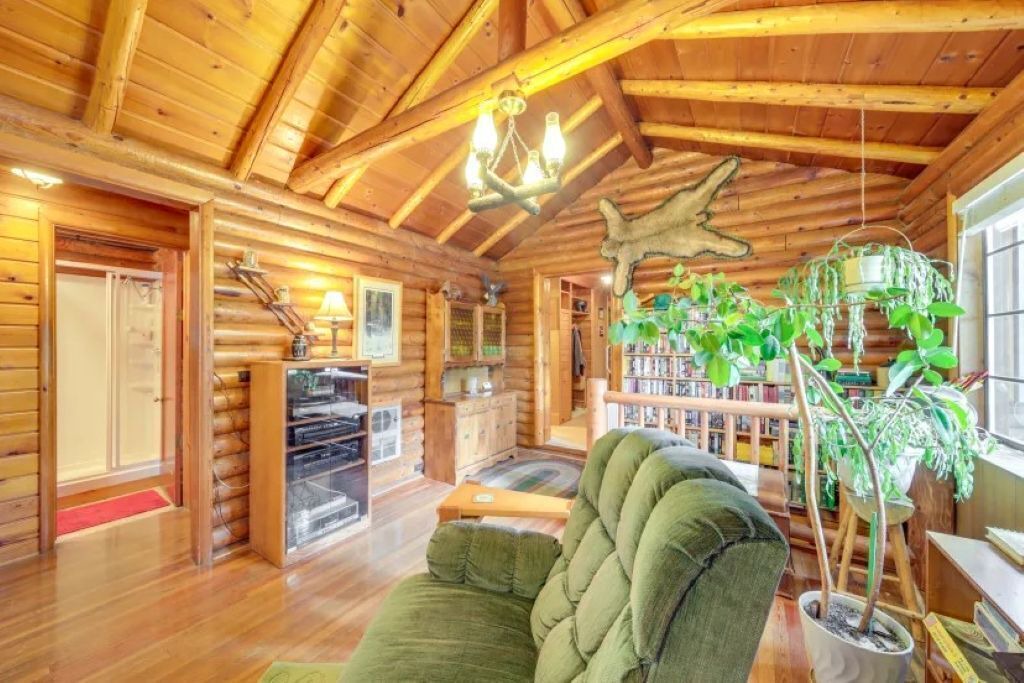 Photo of Livingroom in Newport
