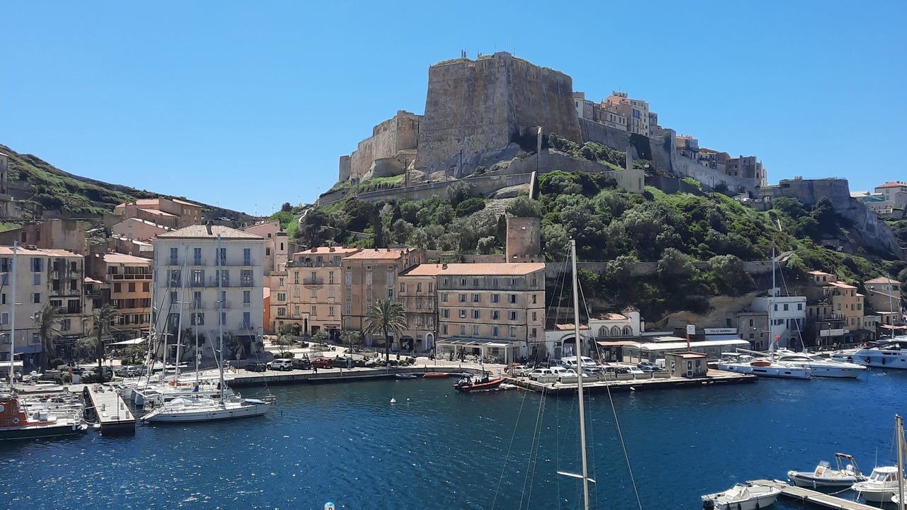 Photo of Others in Bonifacio
