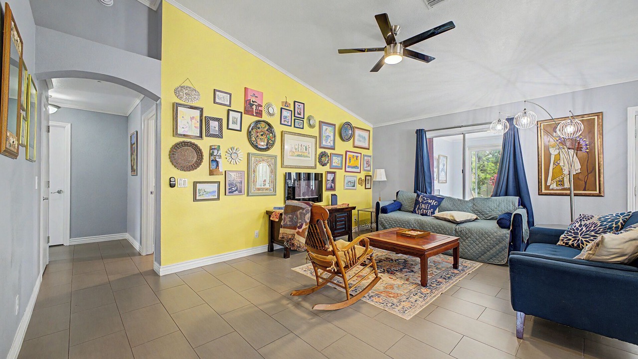 Photo of Livingroom in Buckhorn Neighborhood