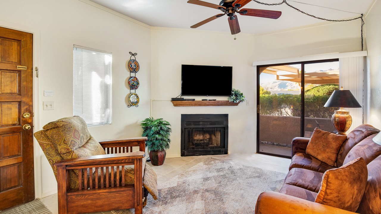 Photo of Livingroom in Skyline Bel Air Estates