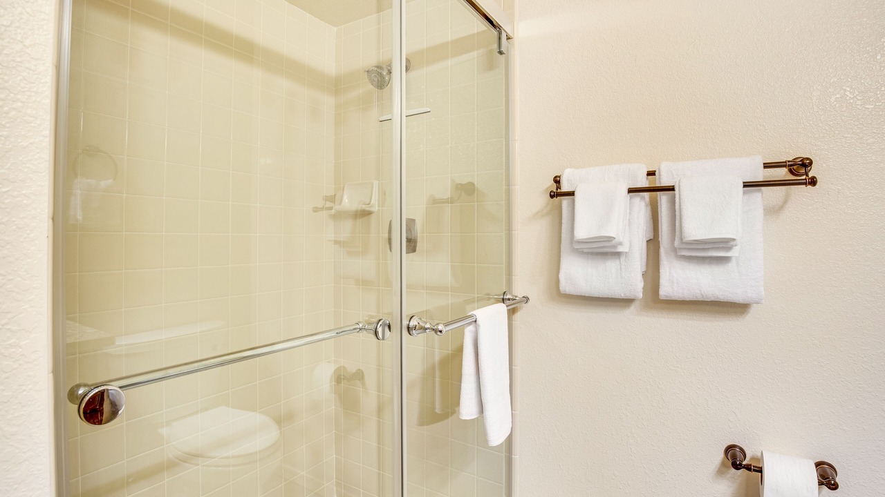 Photo of Bathroom in Skyline Bel Air Estates