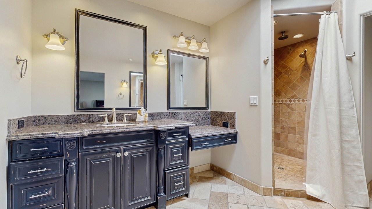 Photo of Bathroom in Starlight Estates