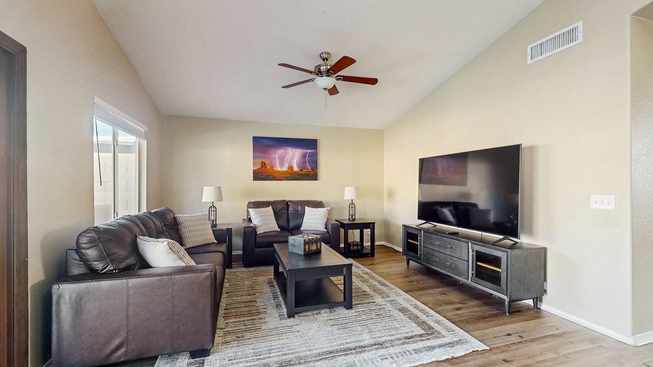 Photo of Livingroom in East Mesa