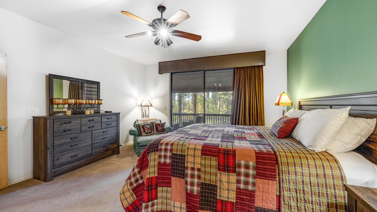 Photo of Bedroom in Pinetop