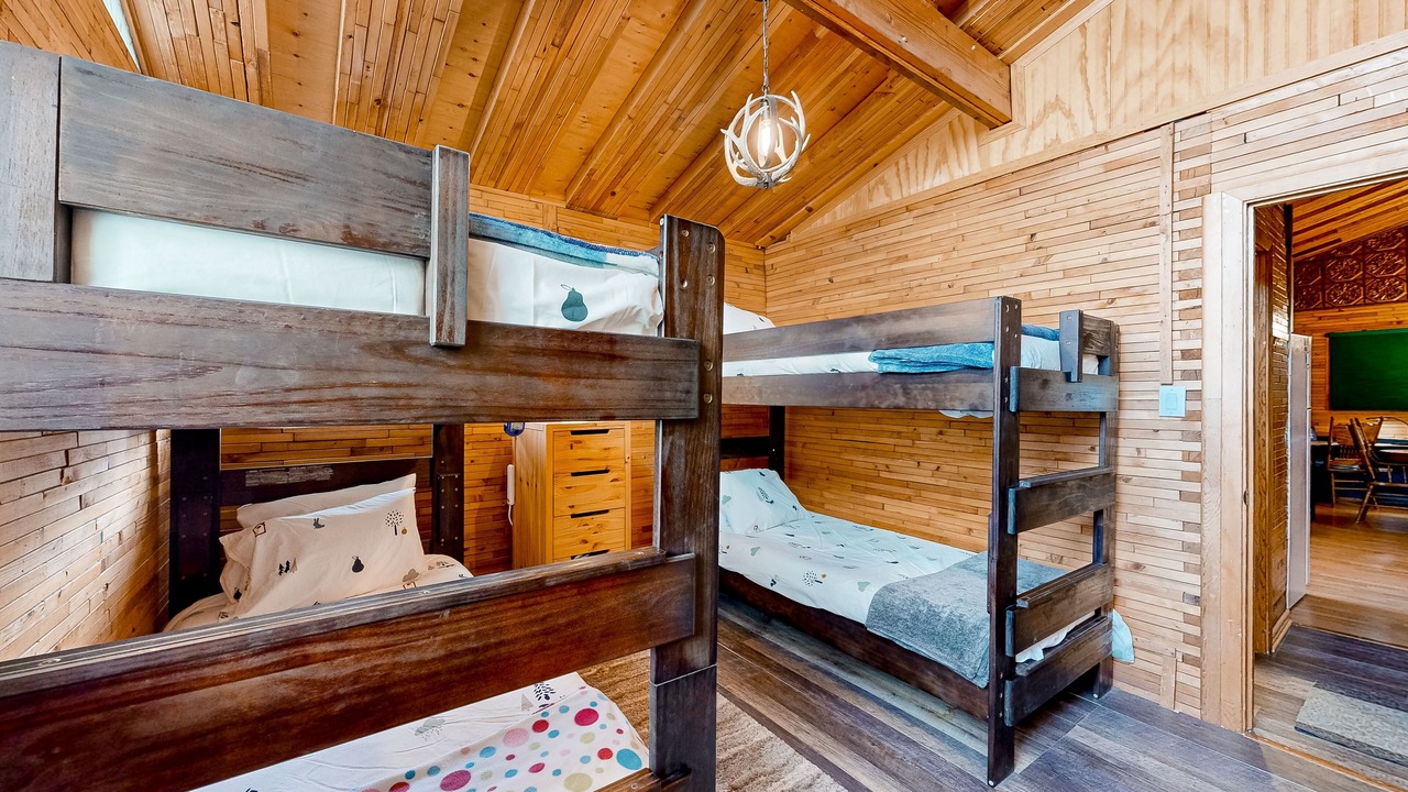 Photo of Bedroom in Munds Park