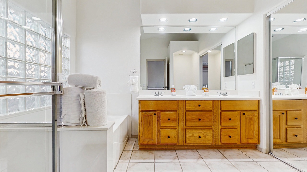Photo of Bathroom in Foothills