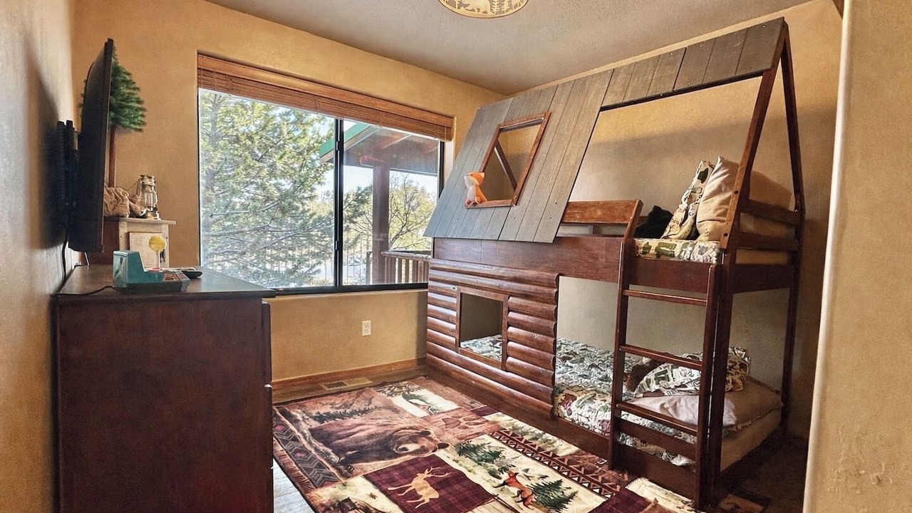 Photo of Bedroom in Heber