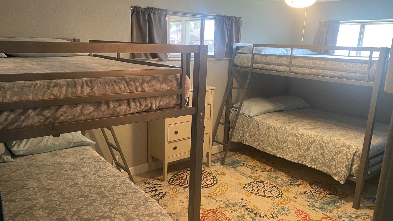 Photo of Bedroom in Lakeview