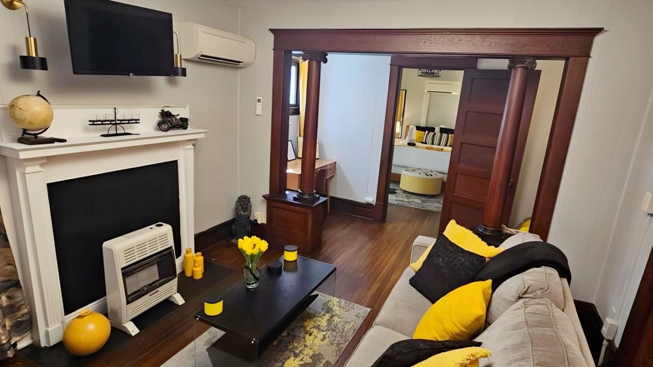 Photo of Livingroom in Huntington
