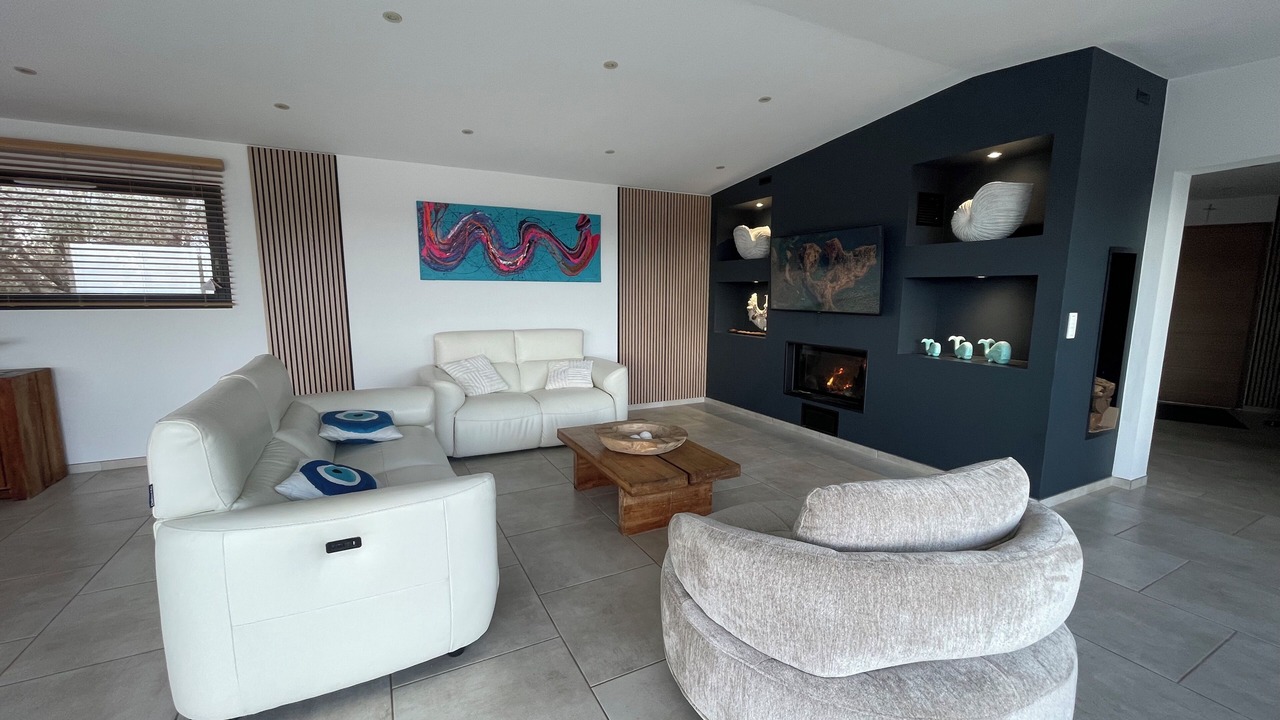 Photo of Livingroom in Cirendinu