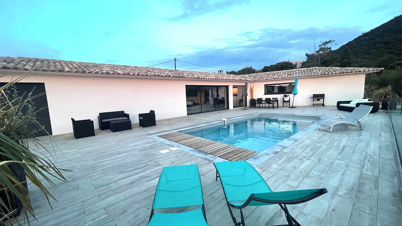 Photo of Outdoor in Cirendinu