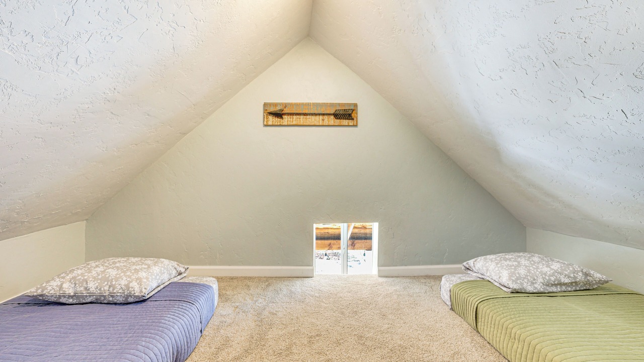 Photo of Bedroom in Garden Valley