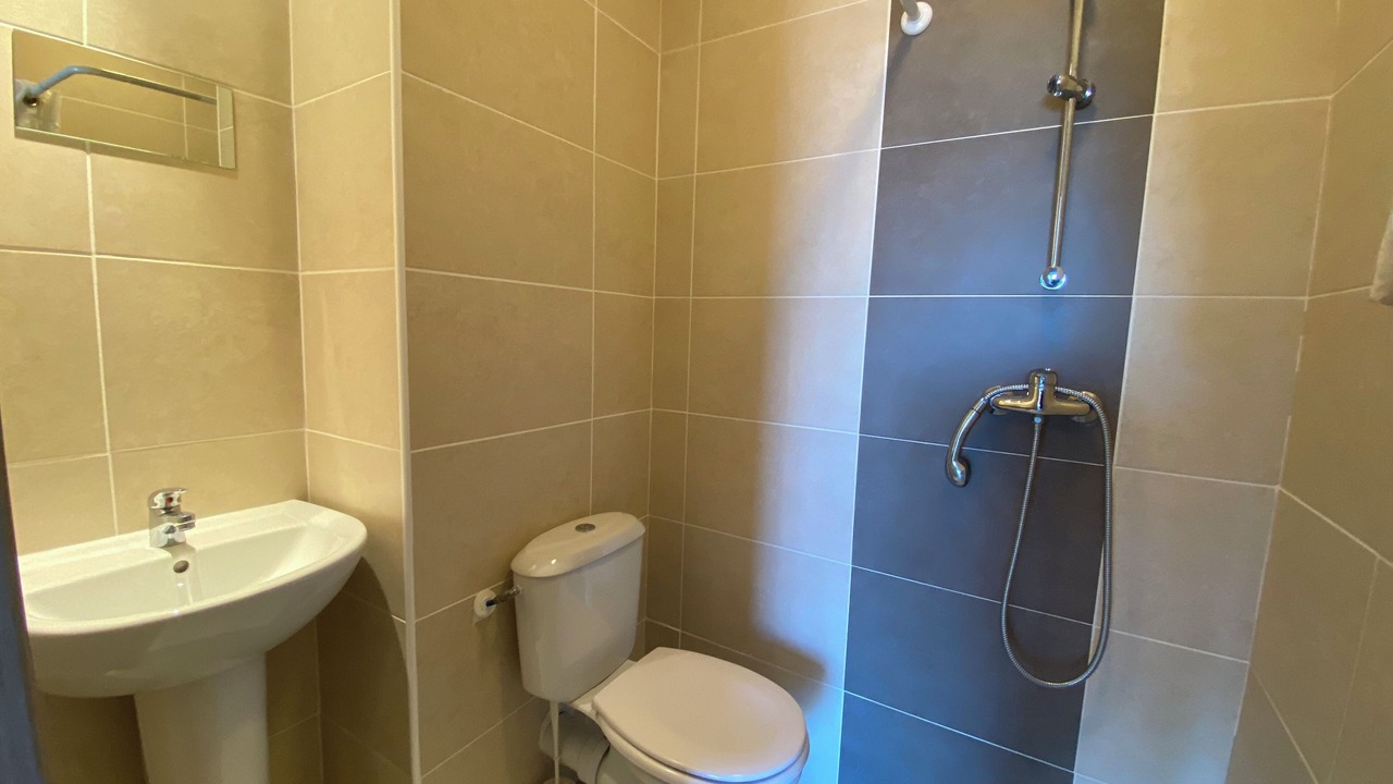 Photo of Bathroom in Lozari