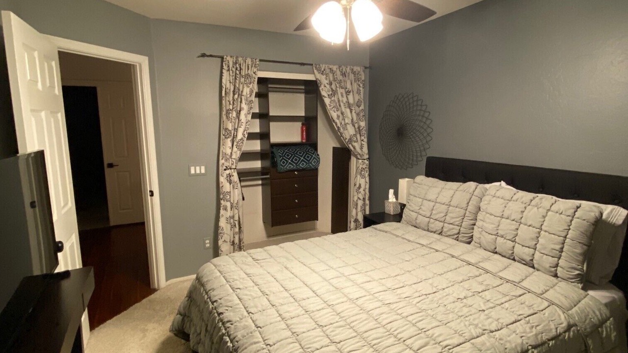 Photo of Bedroom in Western Meadows