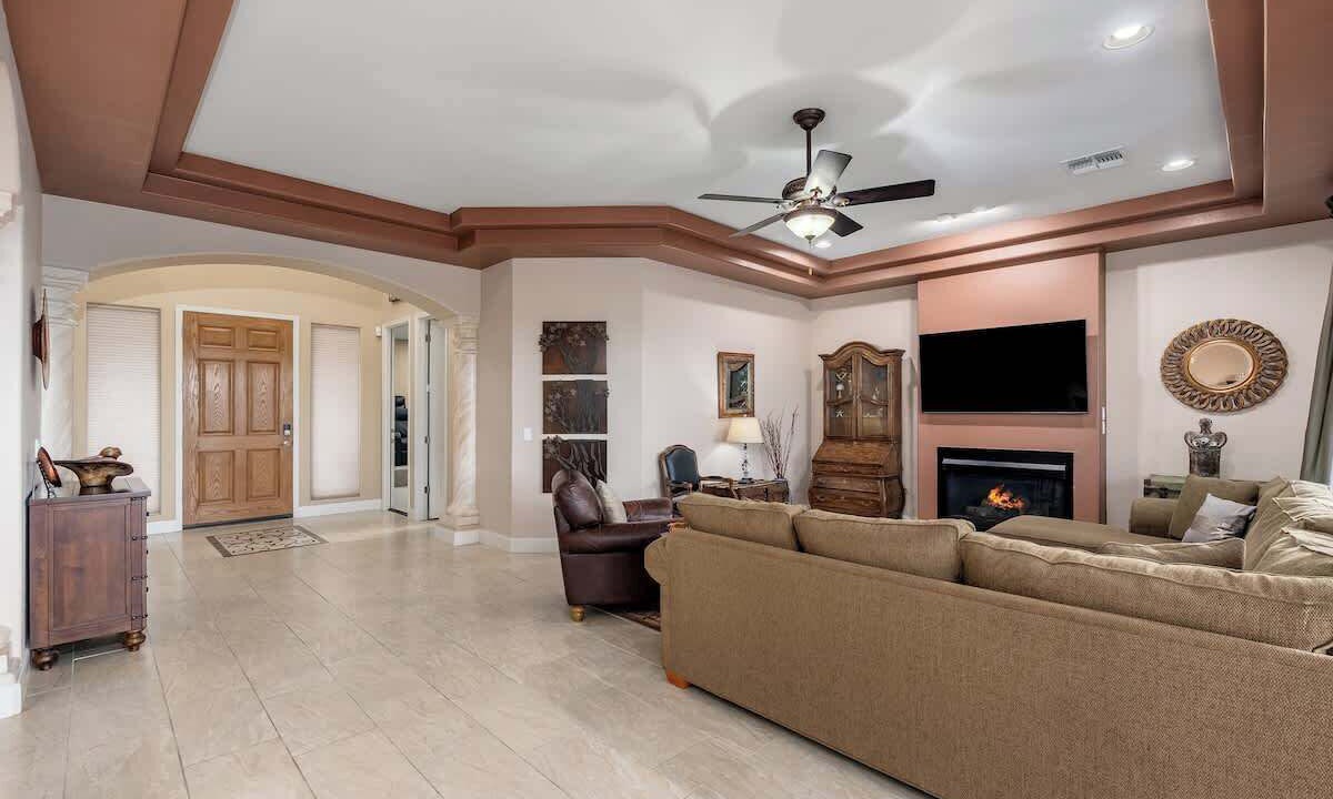 Photo of Livingroom in Gold Canyon