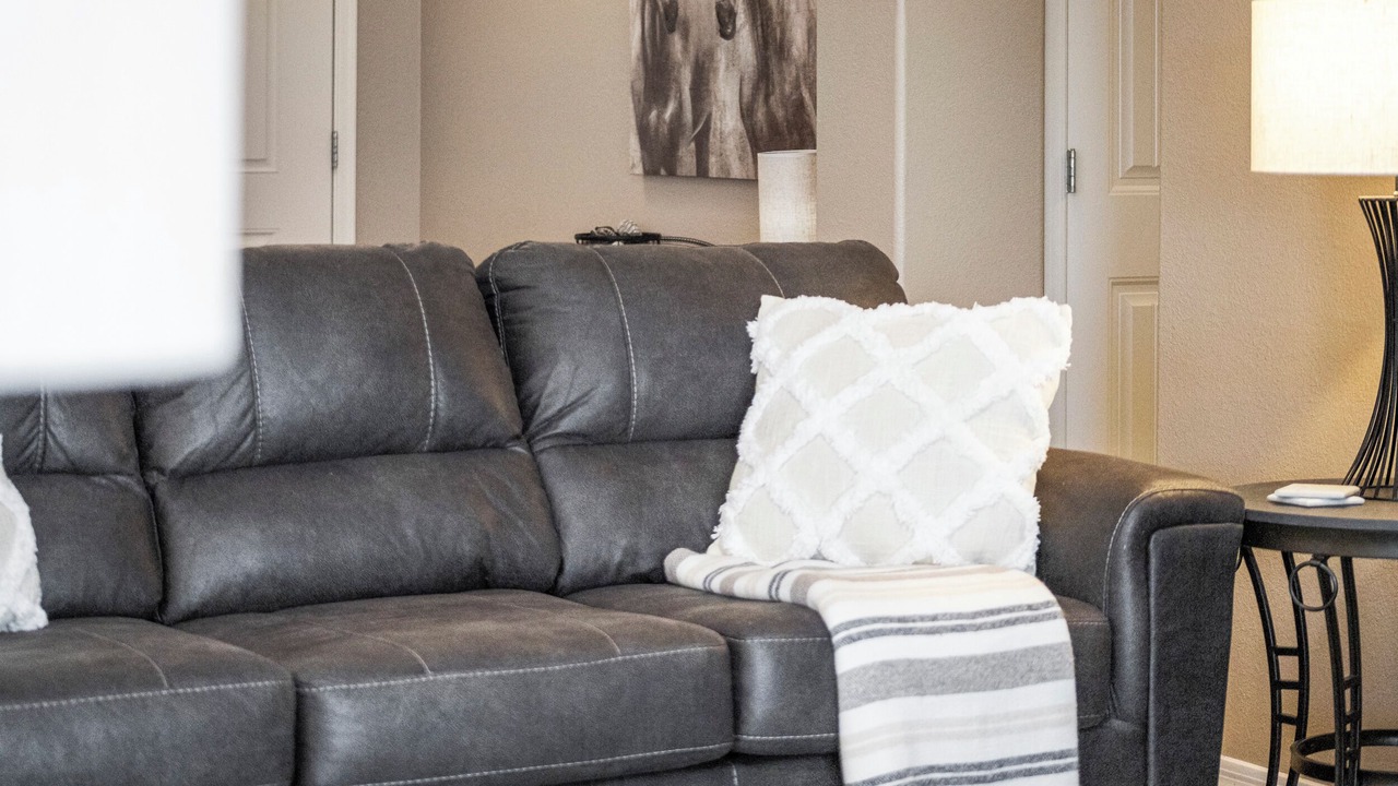 Photo of Livingroom in Surprise
