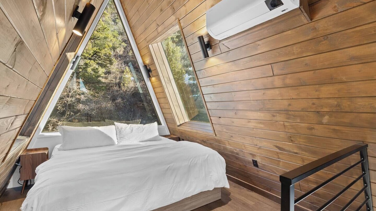 Photo of Bedroom in Glendale