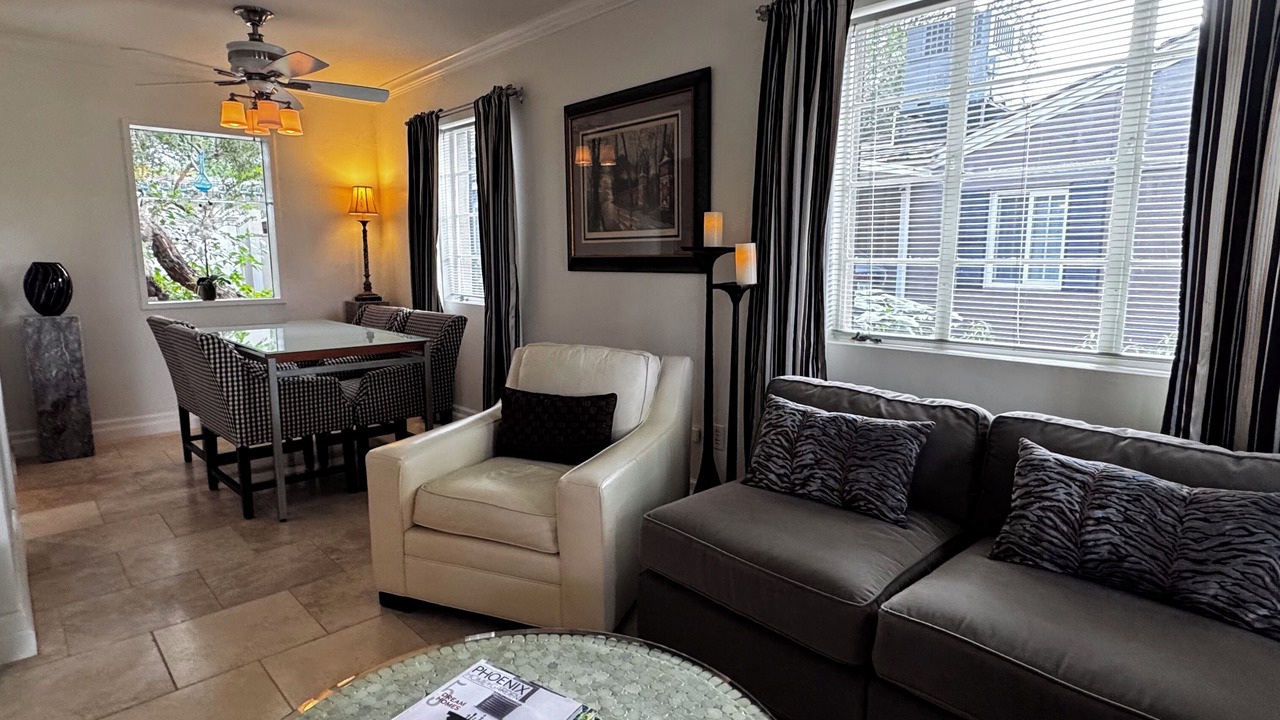 Photo of Livingroom in Encanto