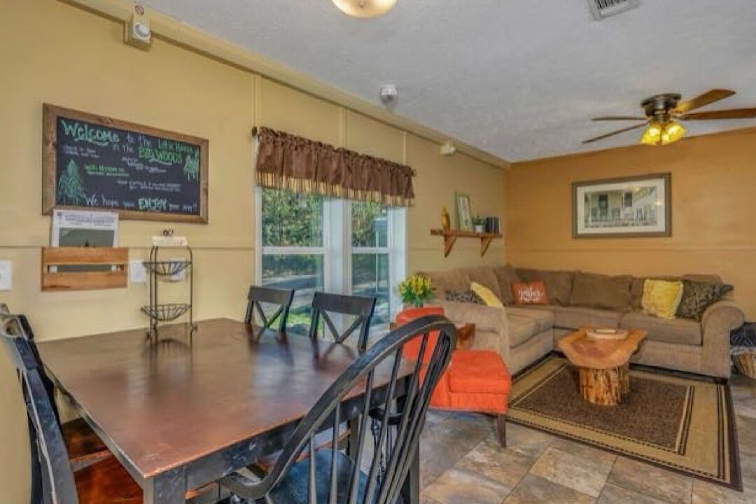Photo of Livingroom in Oakhurst