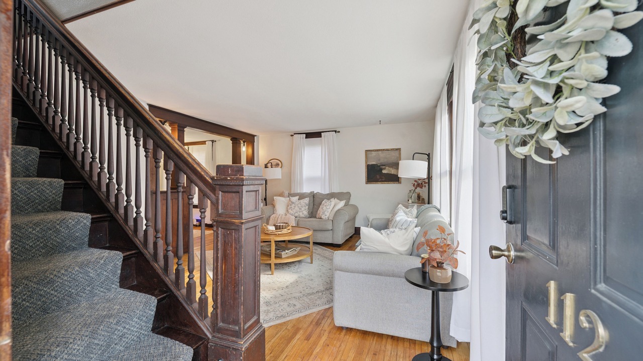 Photo of Livingroom in Maumee