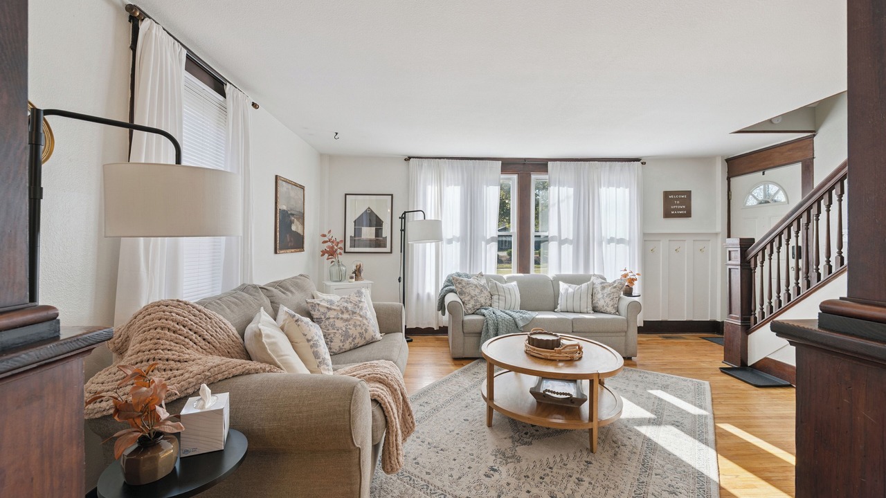 Photo of Livingroom in Maumee