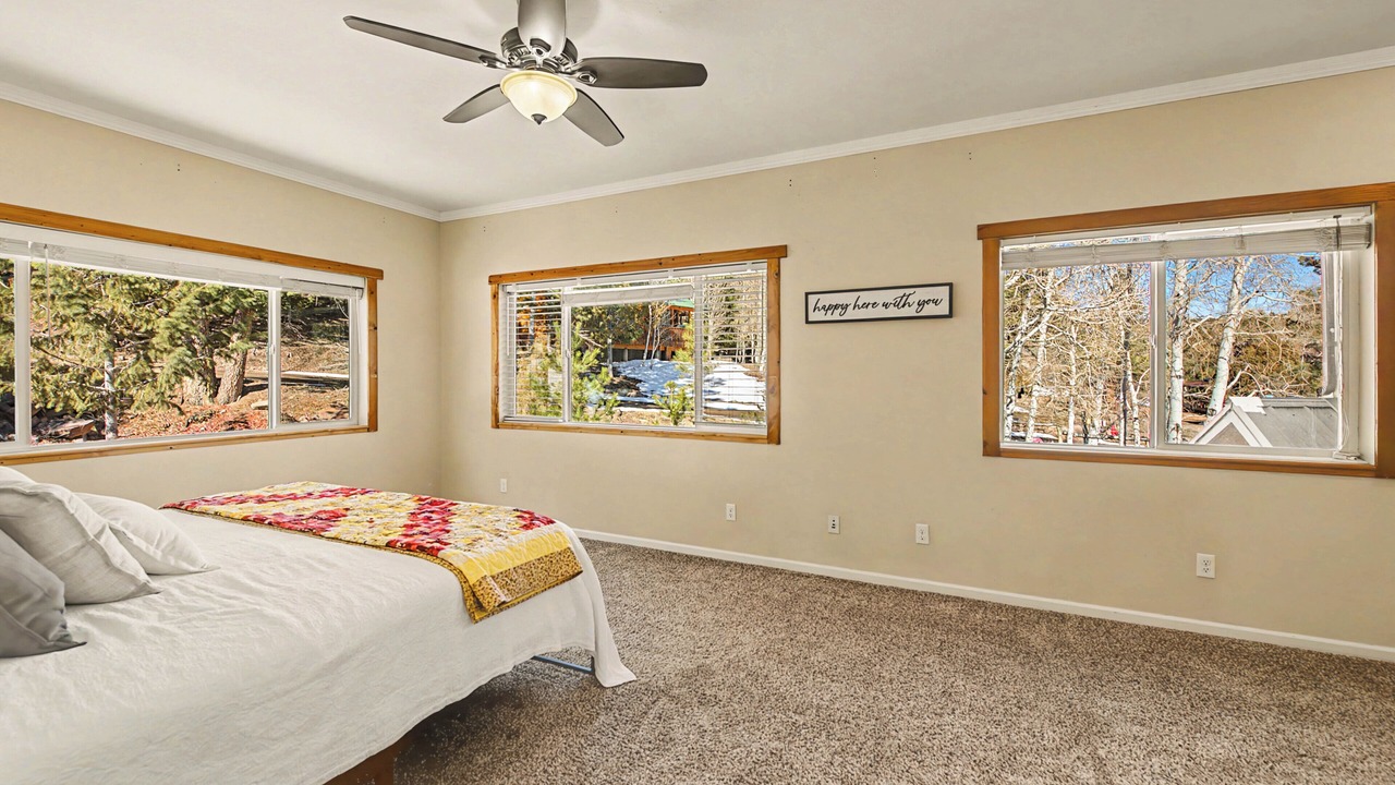 Photo of Bedroom in Mammoth Creek