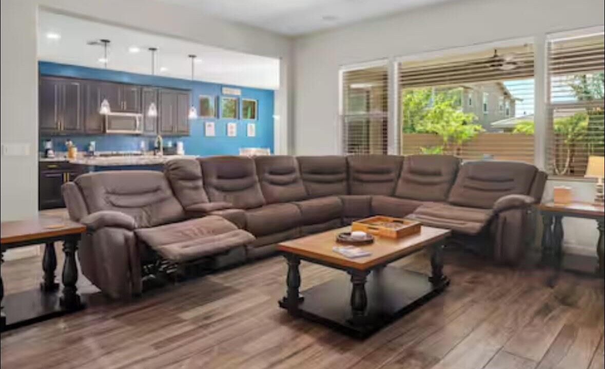 Photo of Livingroom in Crismon Heights