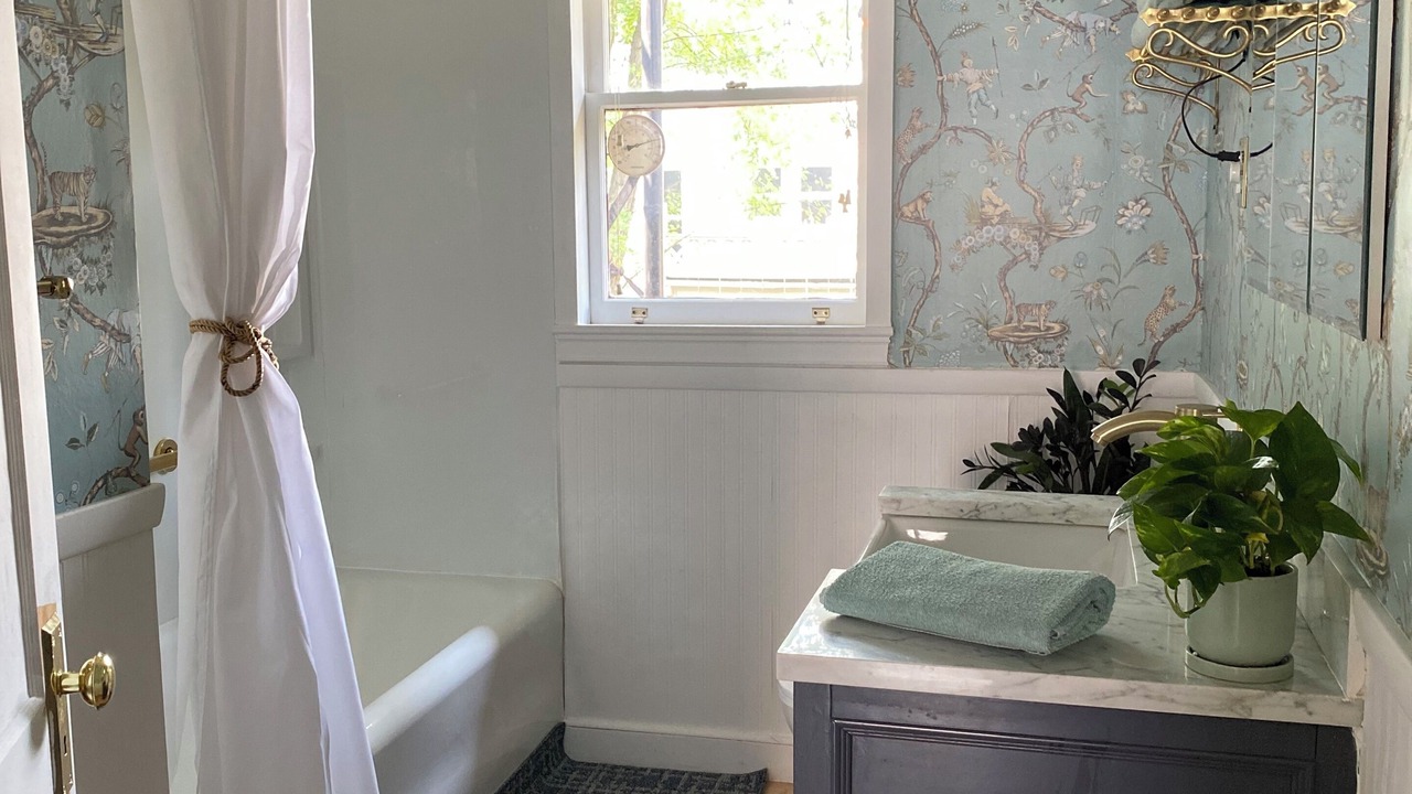 Photo of Bathroom in University District