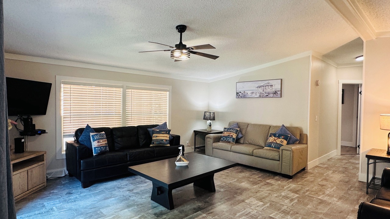 Photo of Livingroom in Put-in-Bay