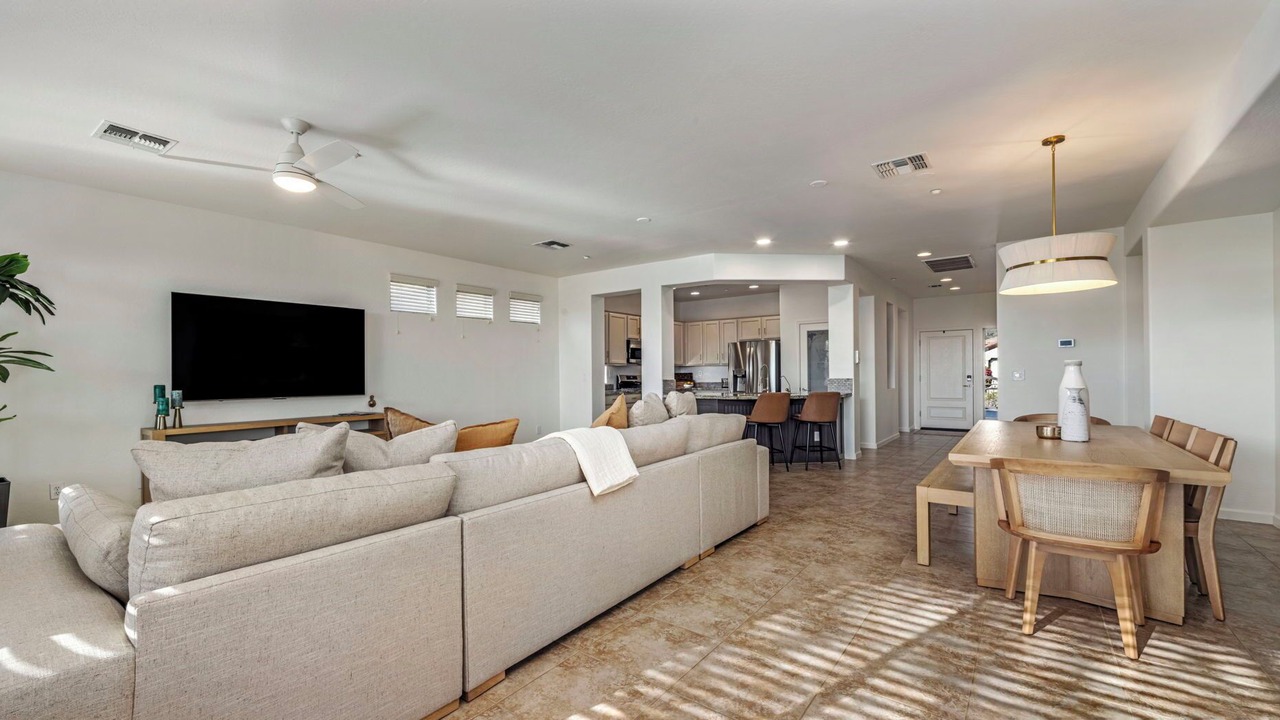Photo of Livingroom in Anthem