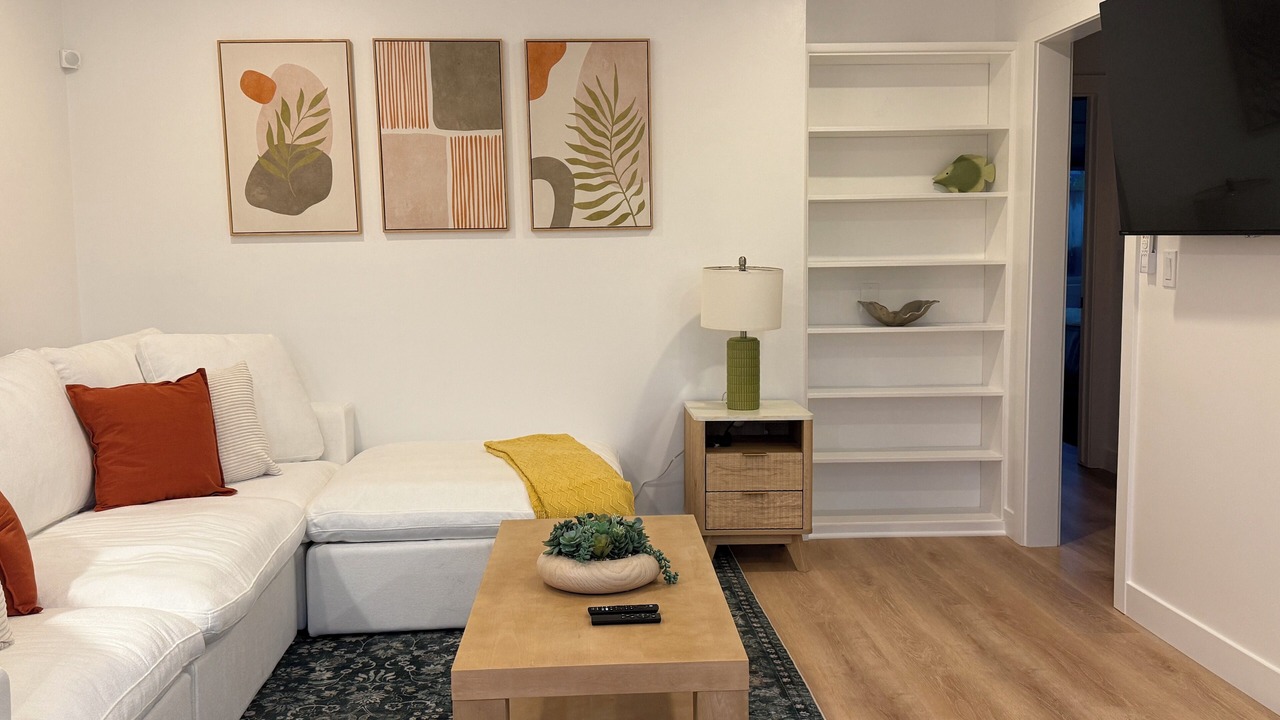 Photo of Livingroom in Westside