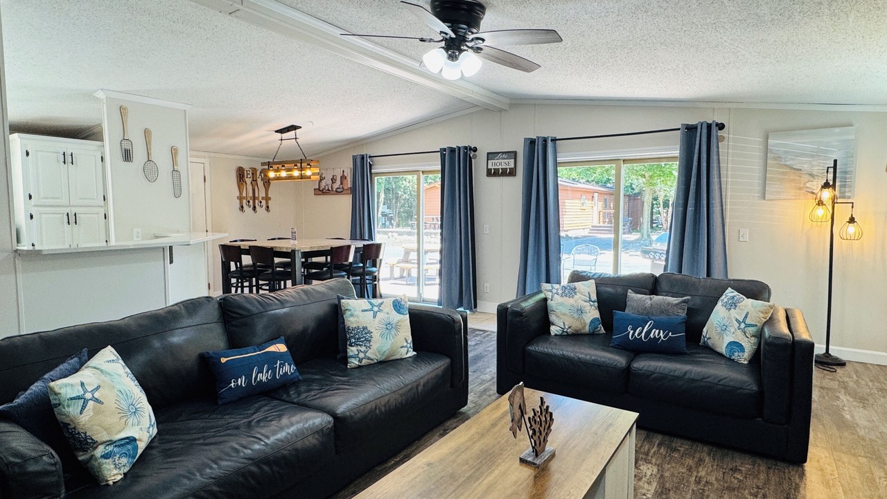 Photo of Livingroom in Put-in-Bay