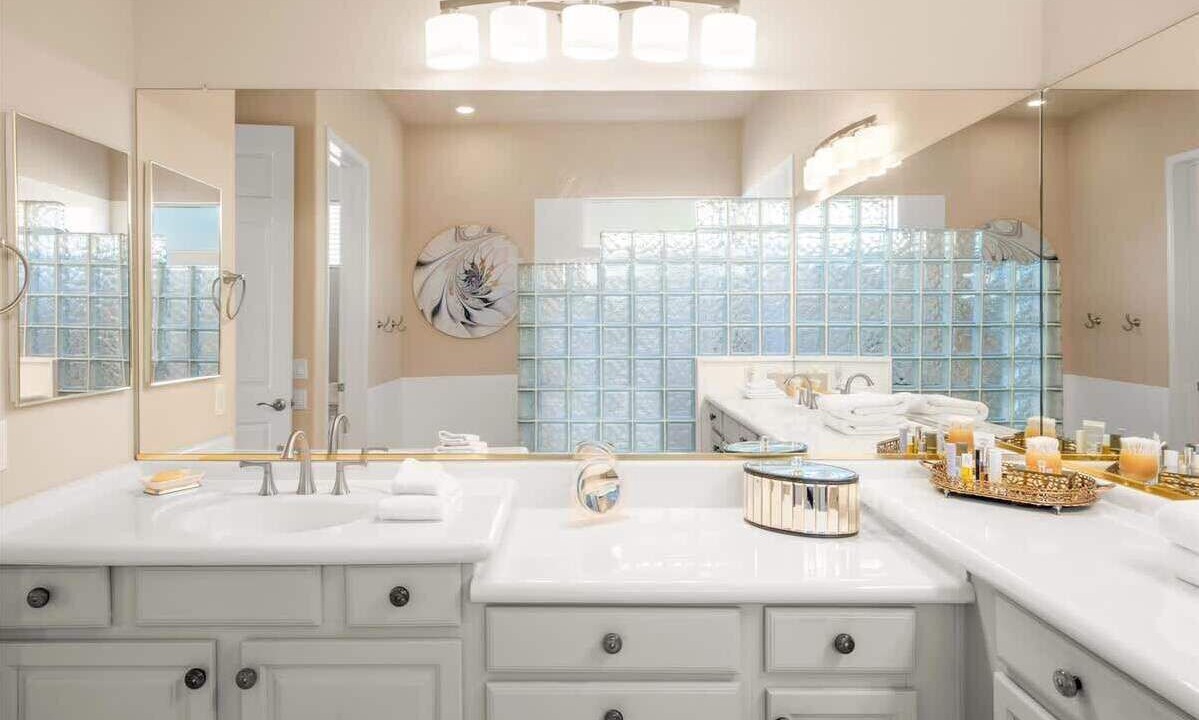 Photo of Bathroom in Gold Canyon