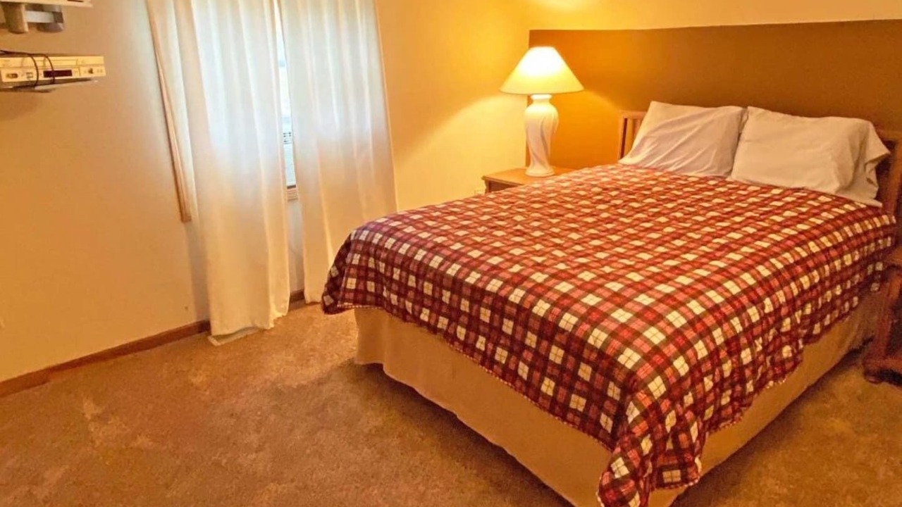 Photo of Bedroom in Kelleys Island