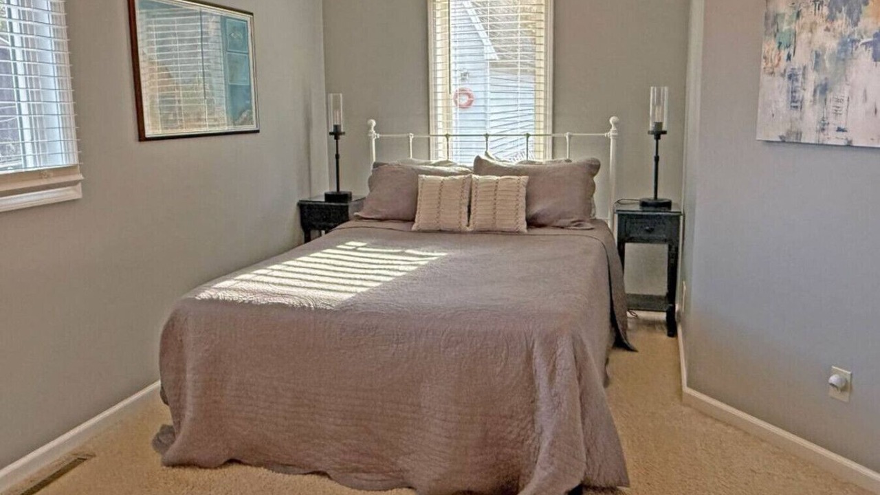 Photo of Bedroom in Kelleys Island