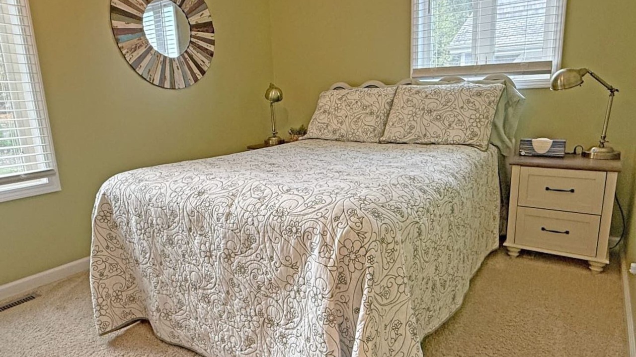 Photo of Bedroom in Kelleys Island