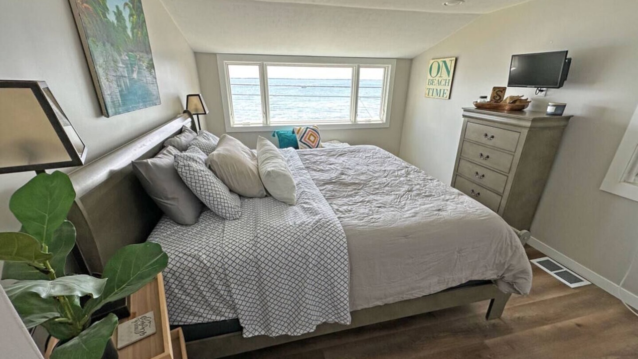 Photo of Bedroom in Kelleys Island