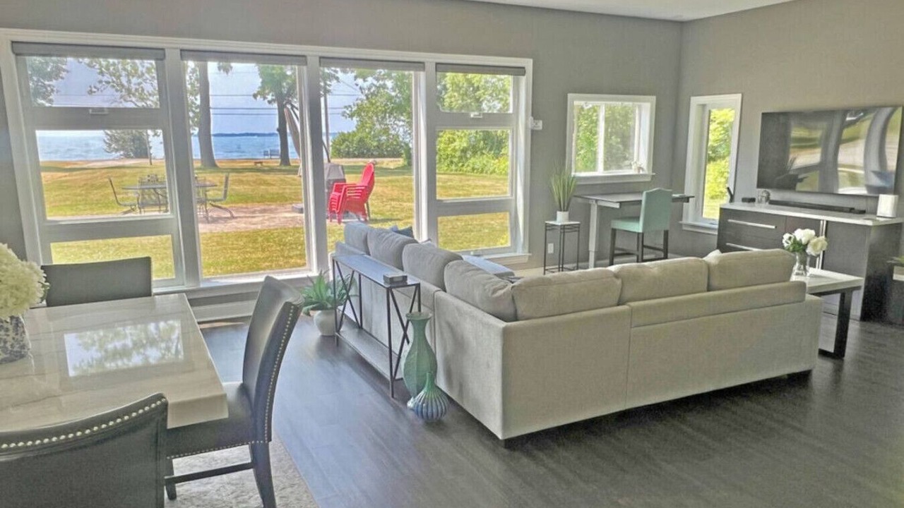 Photo of Livingroom in Kelleys Island
