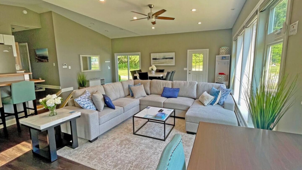 Photo of Livingroom in Kelleys Island