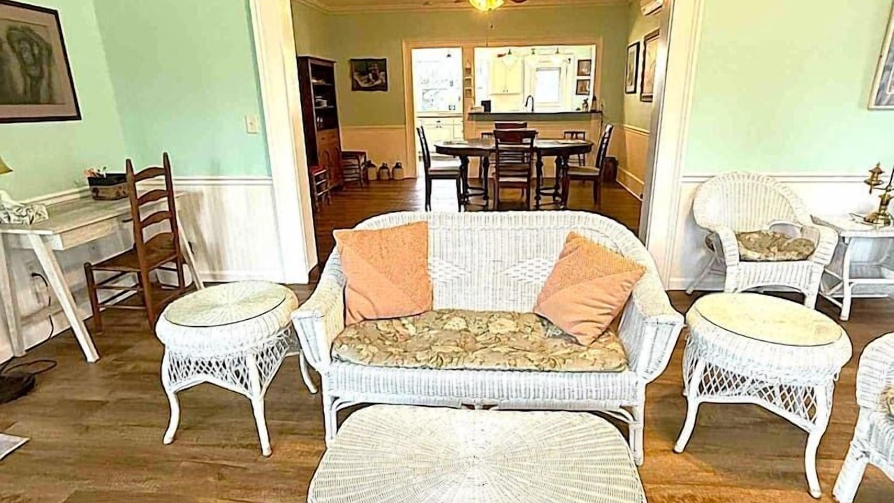 Photo of Livingroom in Kelleys Island