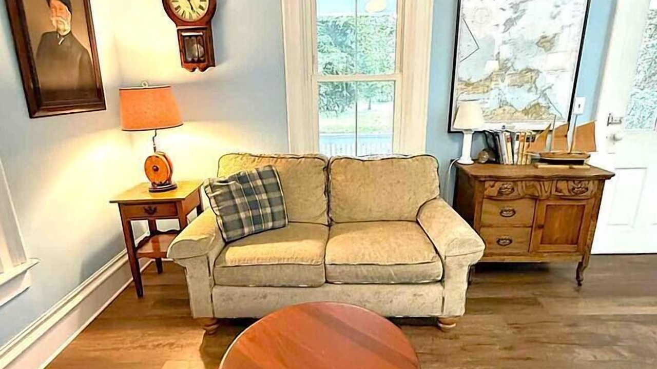 Photo of Livingroom in Kelleys Island