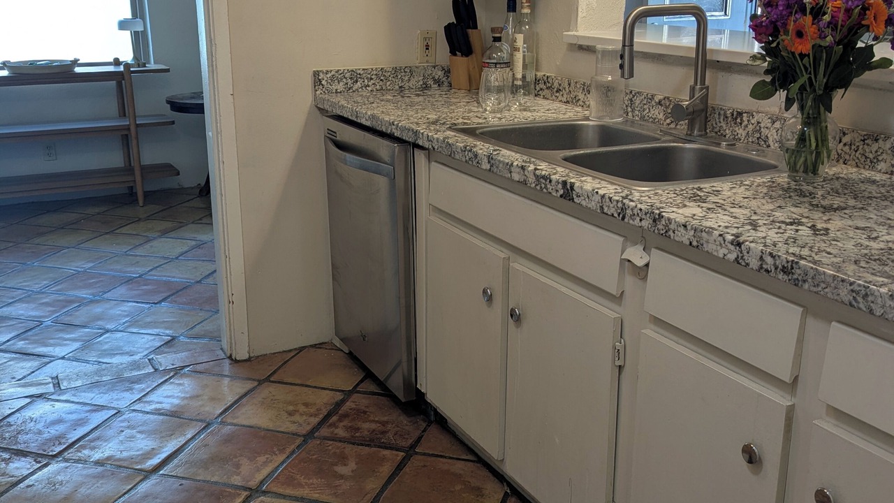 Photo of Kitchen in Poets Square