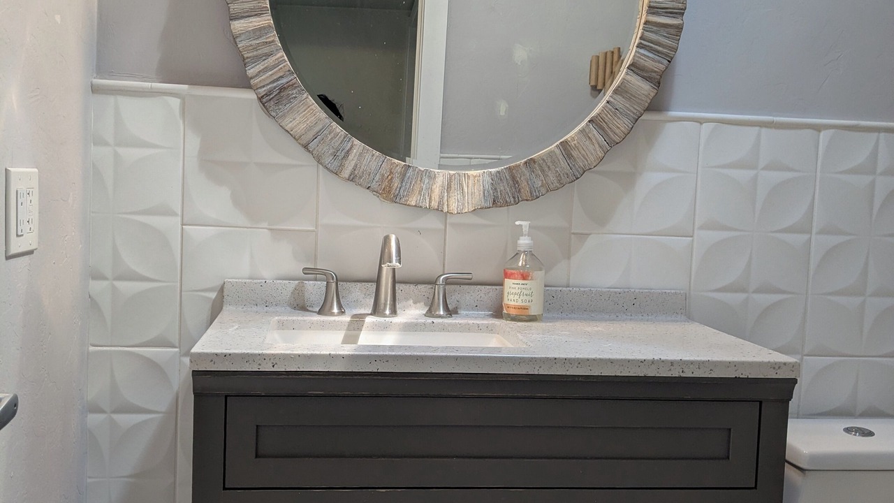 Photo of Bathroom in Poets Square